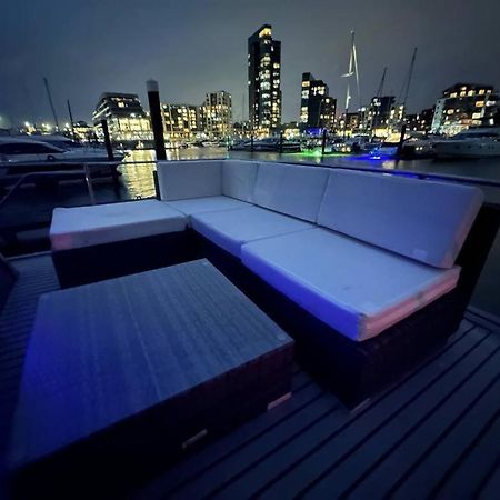 Yacht "X" - 44 Foot Modern Yacht On 5 Star Ocean Village Marina - Minutes Away From City Centre And Cruise Terminals, Free Parking ,Spa Package Available! Саутгемптон Экстерьер фото